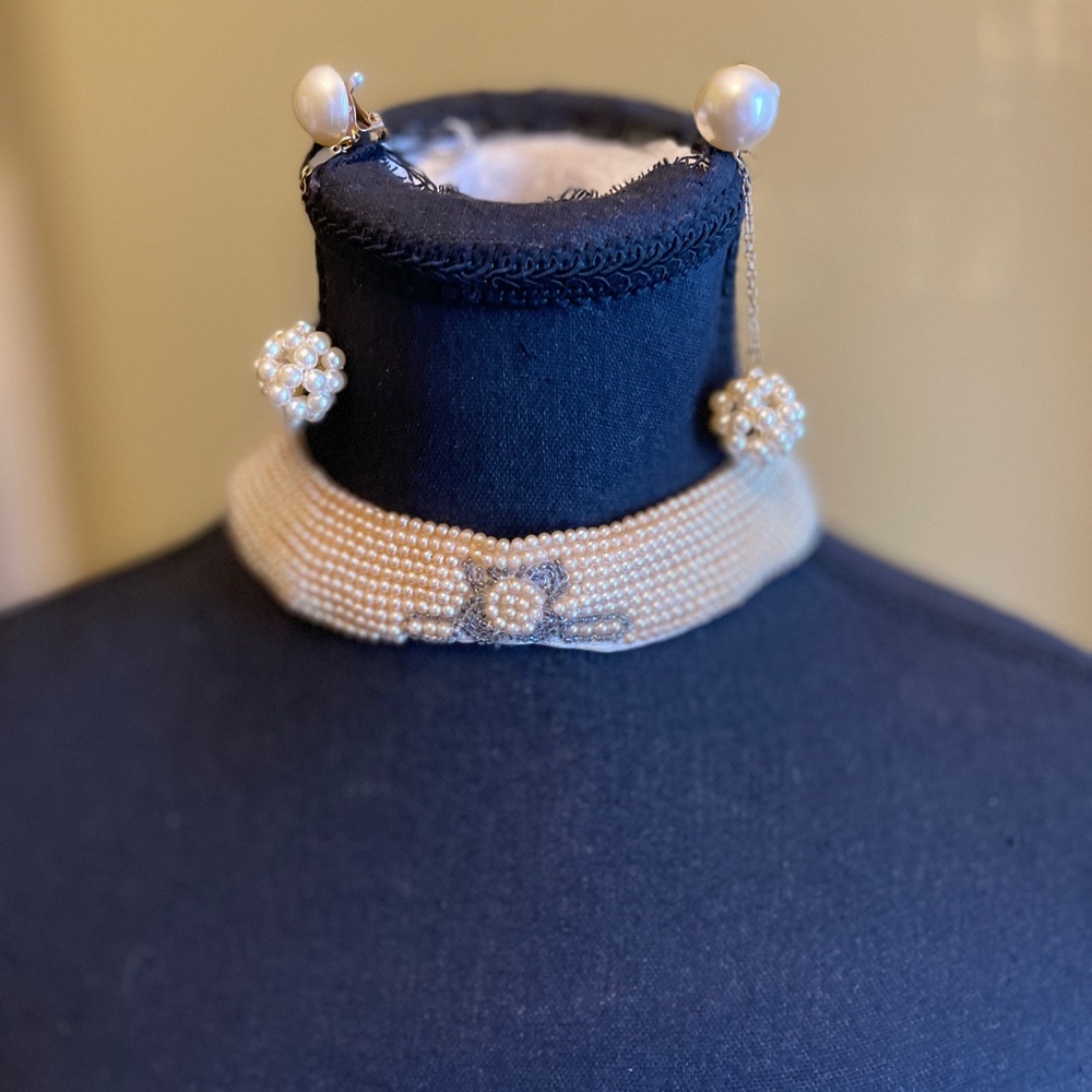 Antique necklace + earrings